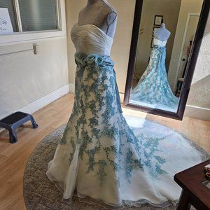 SIZE 6 ivory Allure Bridals HAND DYED wedding gown in Moss Green on ivory